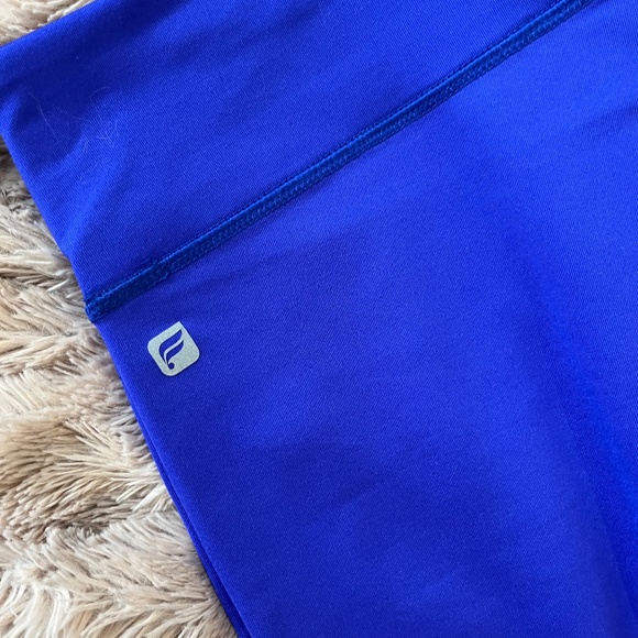 Fabletics - Picture 1 of 3